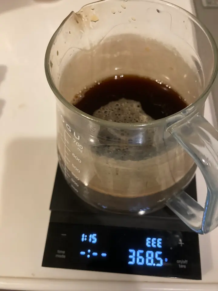 氷無しで368.5mlのセブン-イレブンのアイスコーヒーXL
